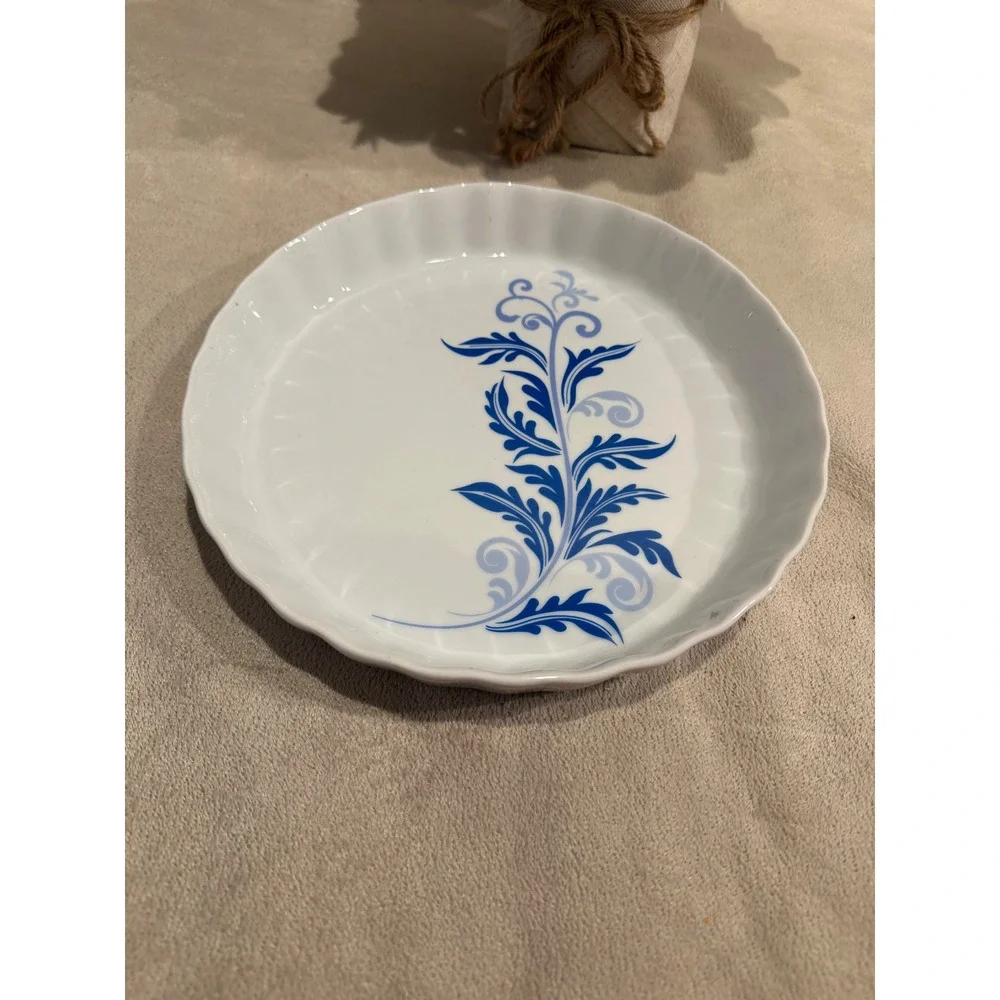 Ceramic Tart Dish White Blue Floral Fluted Quiche Pie Baker 9.5 Inch Round